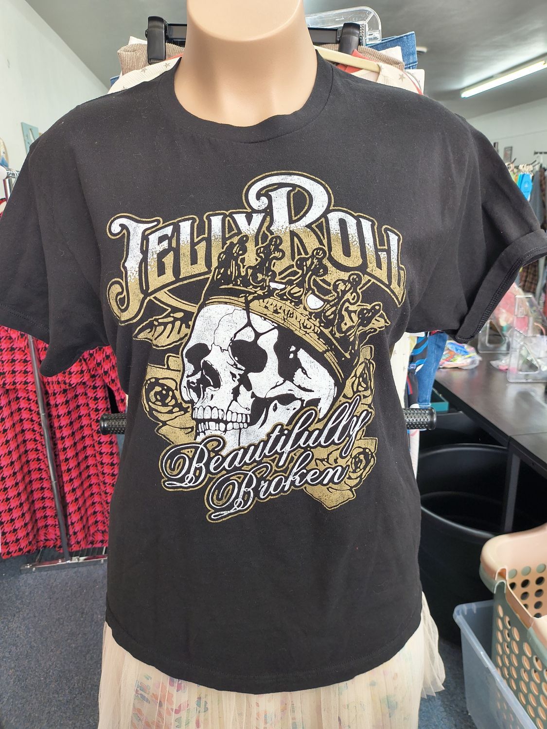 XL Jelly Roll black skull "beautifully broken" graphic t-shirt