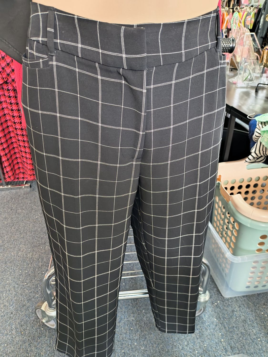 18W Evri dress pant capris black plaid stretchy