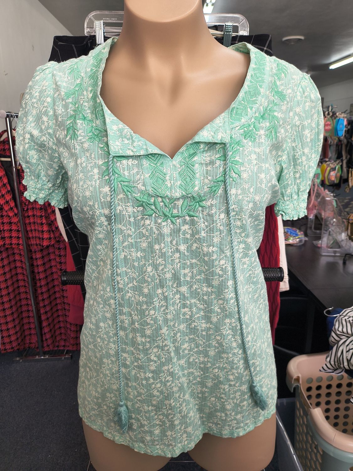 2x Tantrums floral embroidered mint eyelet boho top