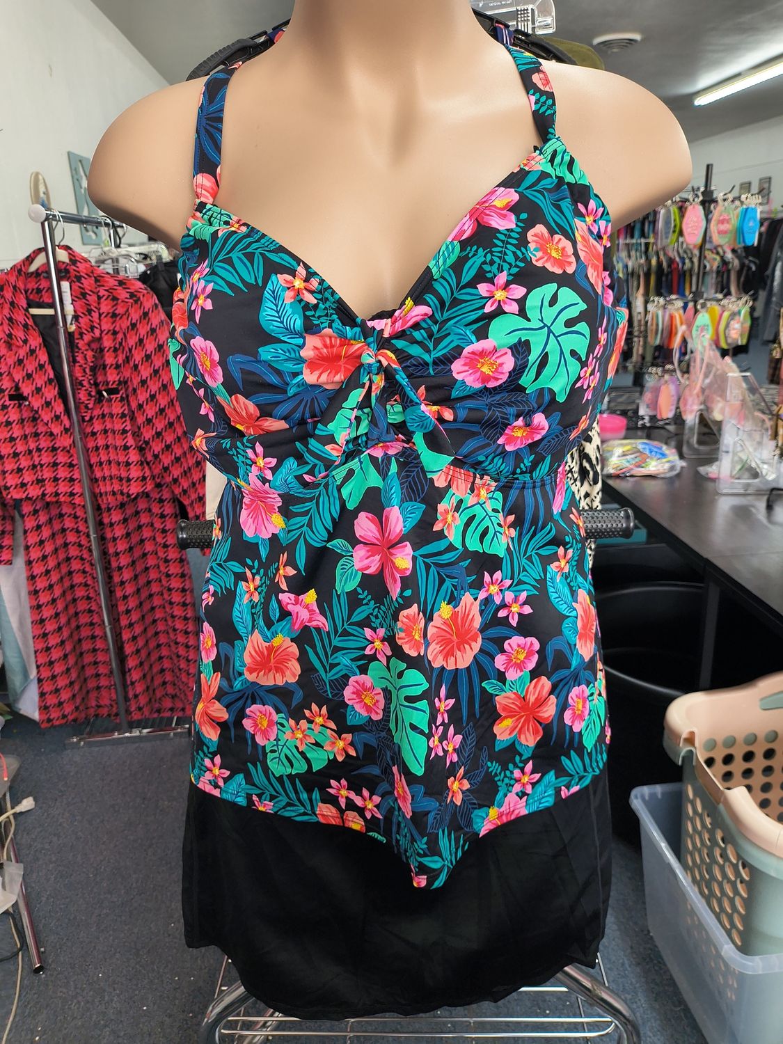 4x/28 Swimsuits For All floral underwire swim tankini top