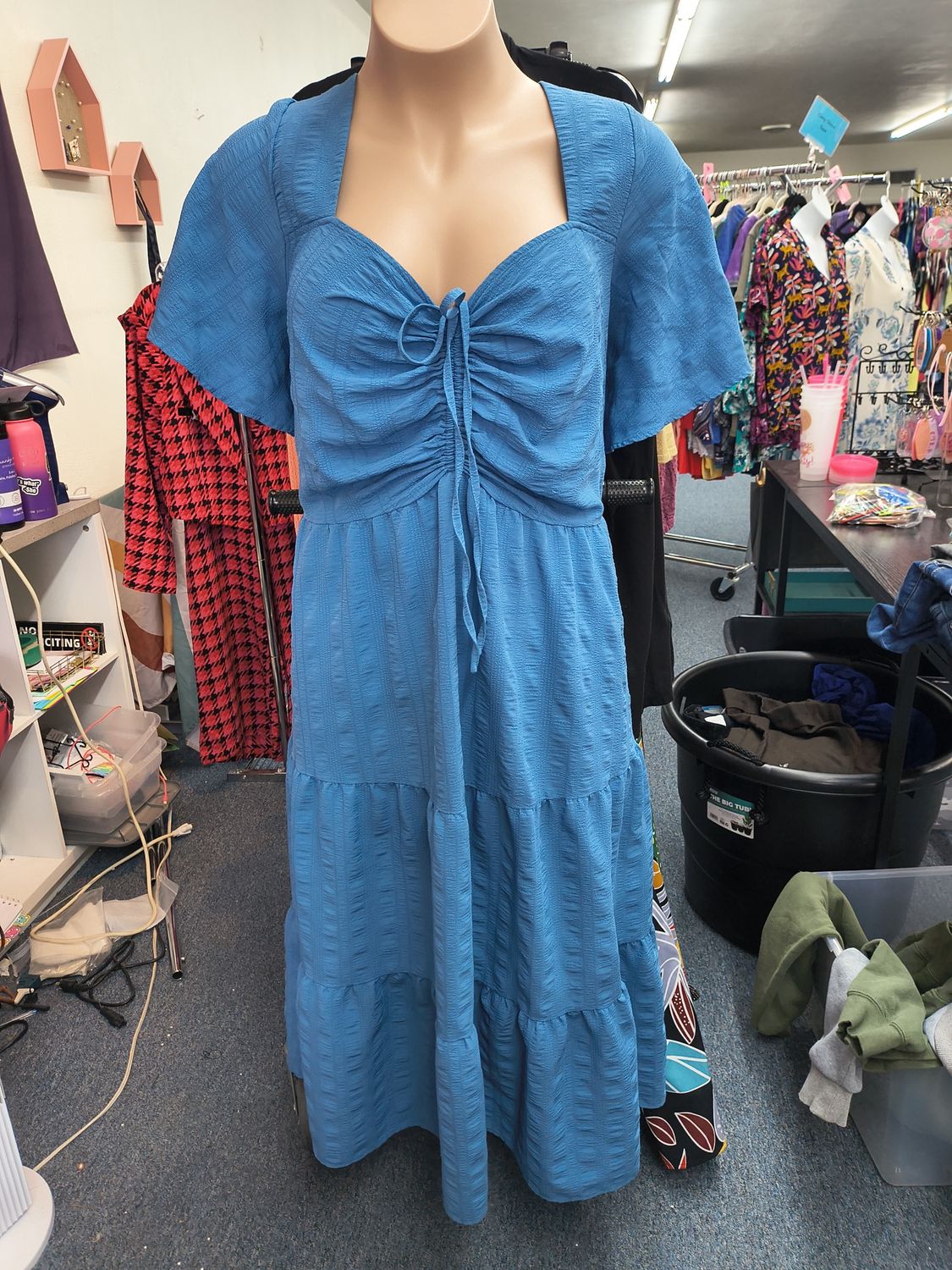 5x/30  Bloomchic blue tiered maxi dress with tie bust