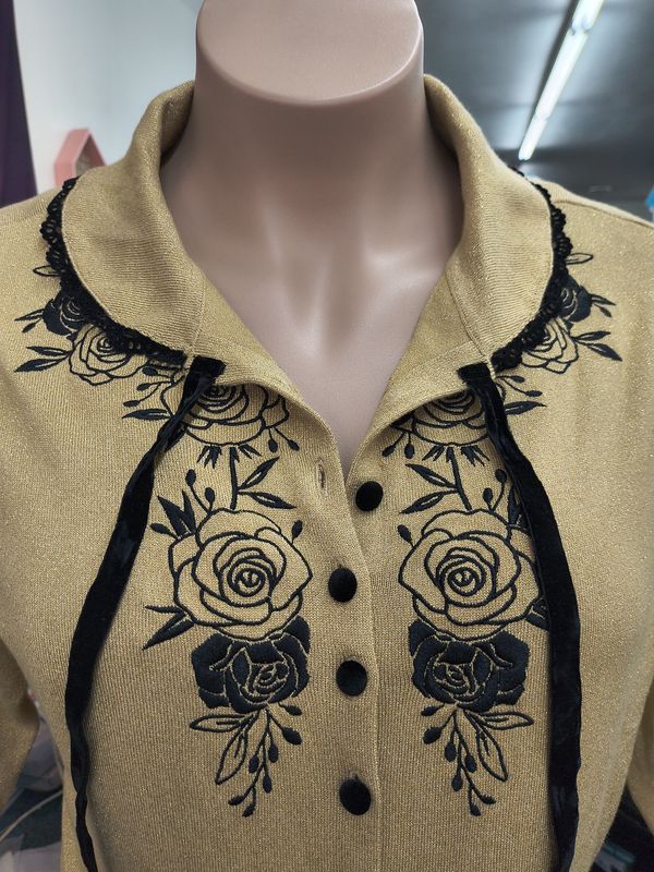2x Retro Chic by Torrid gold and black embroidered cardigan