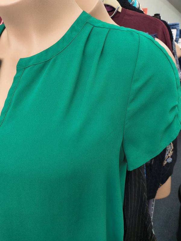 XL Pleione green blouse top no stretch