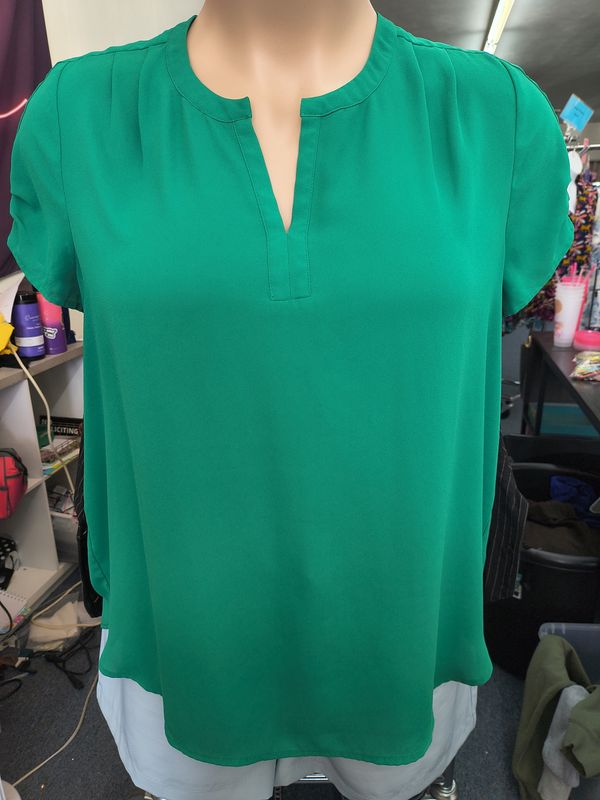 XL Pleione green blouse top no stretch