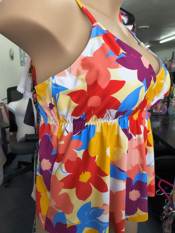 XL Time &amp; Tru NWT floral multicolor swimsuit top