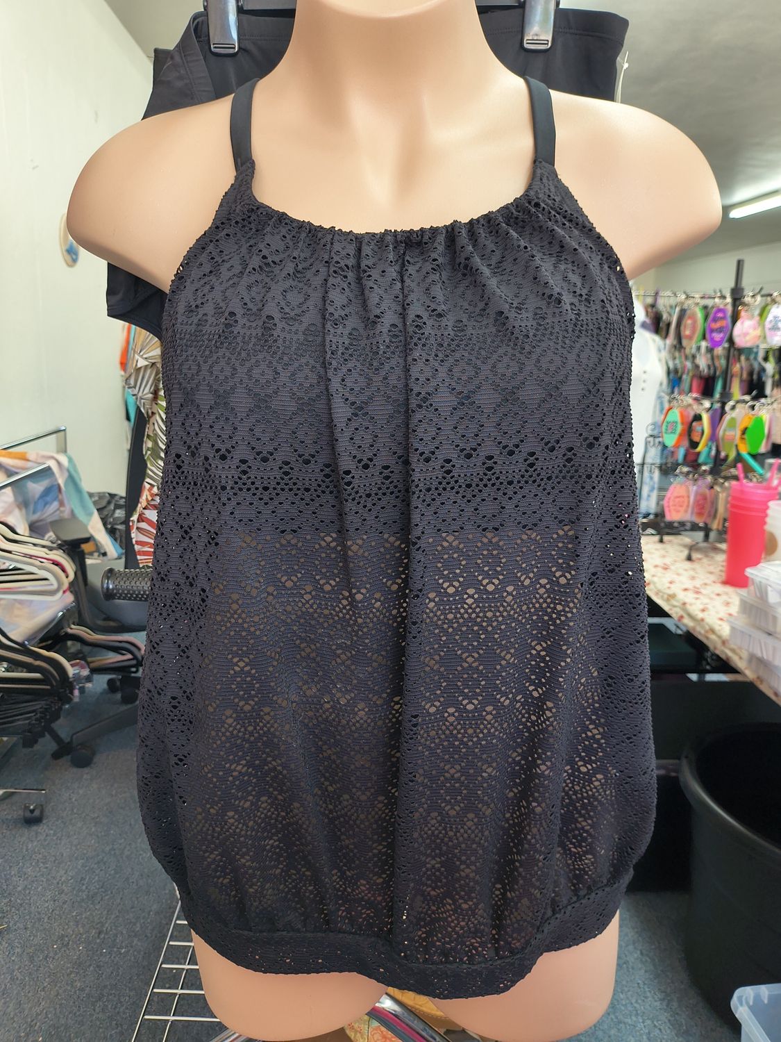 2x/18 Swim by Cacique black eyelet swim top tankini