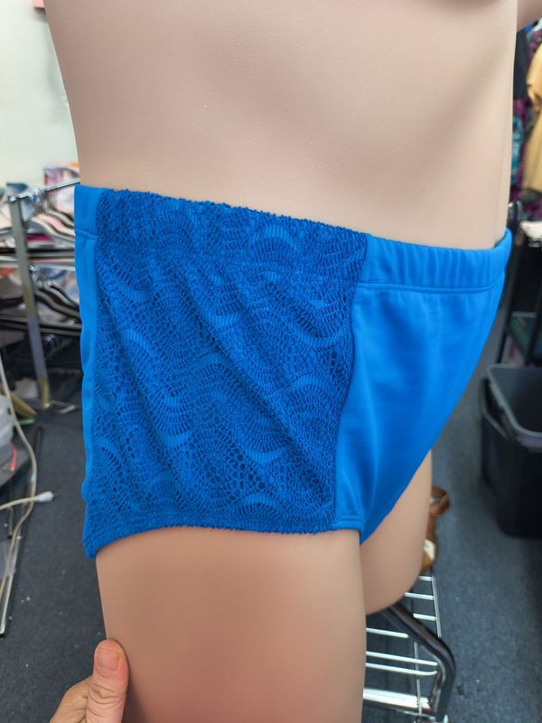 20/2x Swimsuits For All blue crochet swimsuit brief