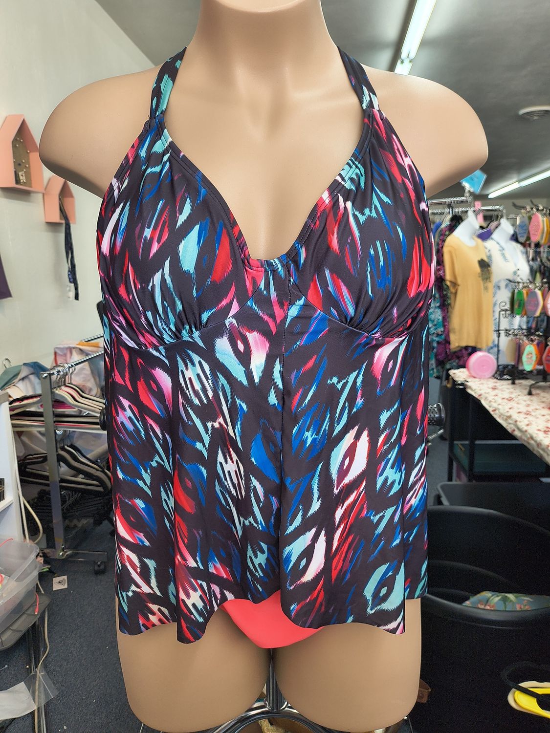22/3x Swimsuits For All patterned loose swim tankini top