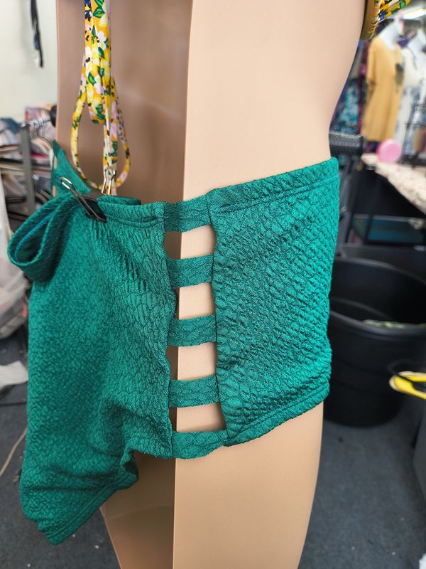 3x Time &amp; Tru green textured swimsuit brief bottoms