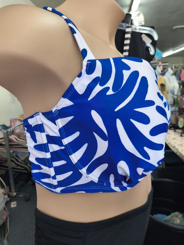 24W/3x Kona Sol blue and white bikini swimsuit top