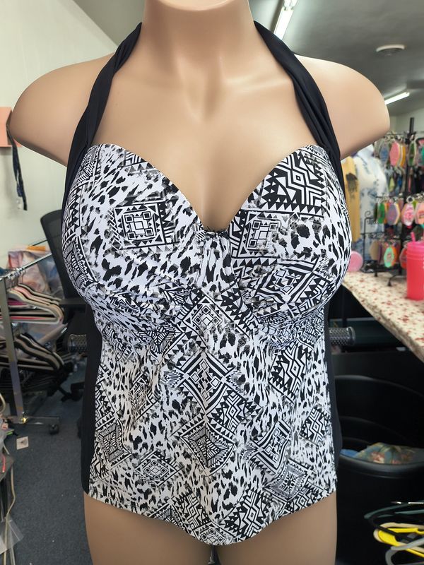 3x Catalina black and white tankini swimsuit top