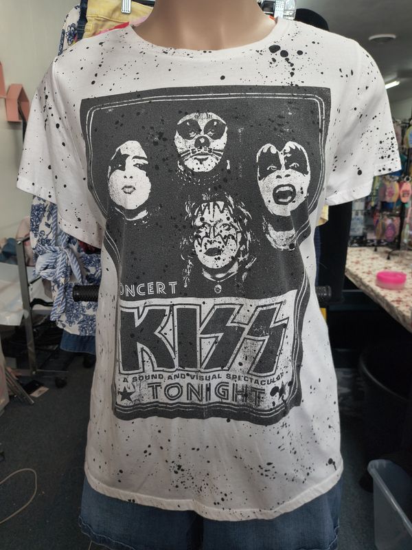 5x Kiss Torrid distressed graffiti t-shirt graphic tee