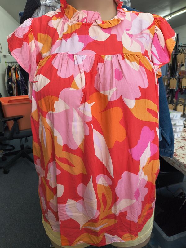 1x Haptics NWT floral multicolored flowy top ruffles