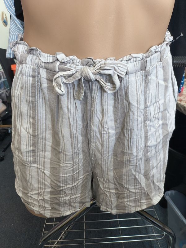 2x Torrid striped gray shorts lightweight pull on