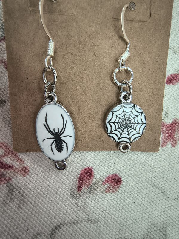 Spider and web metal handmade earrings