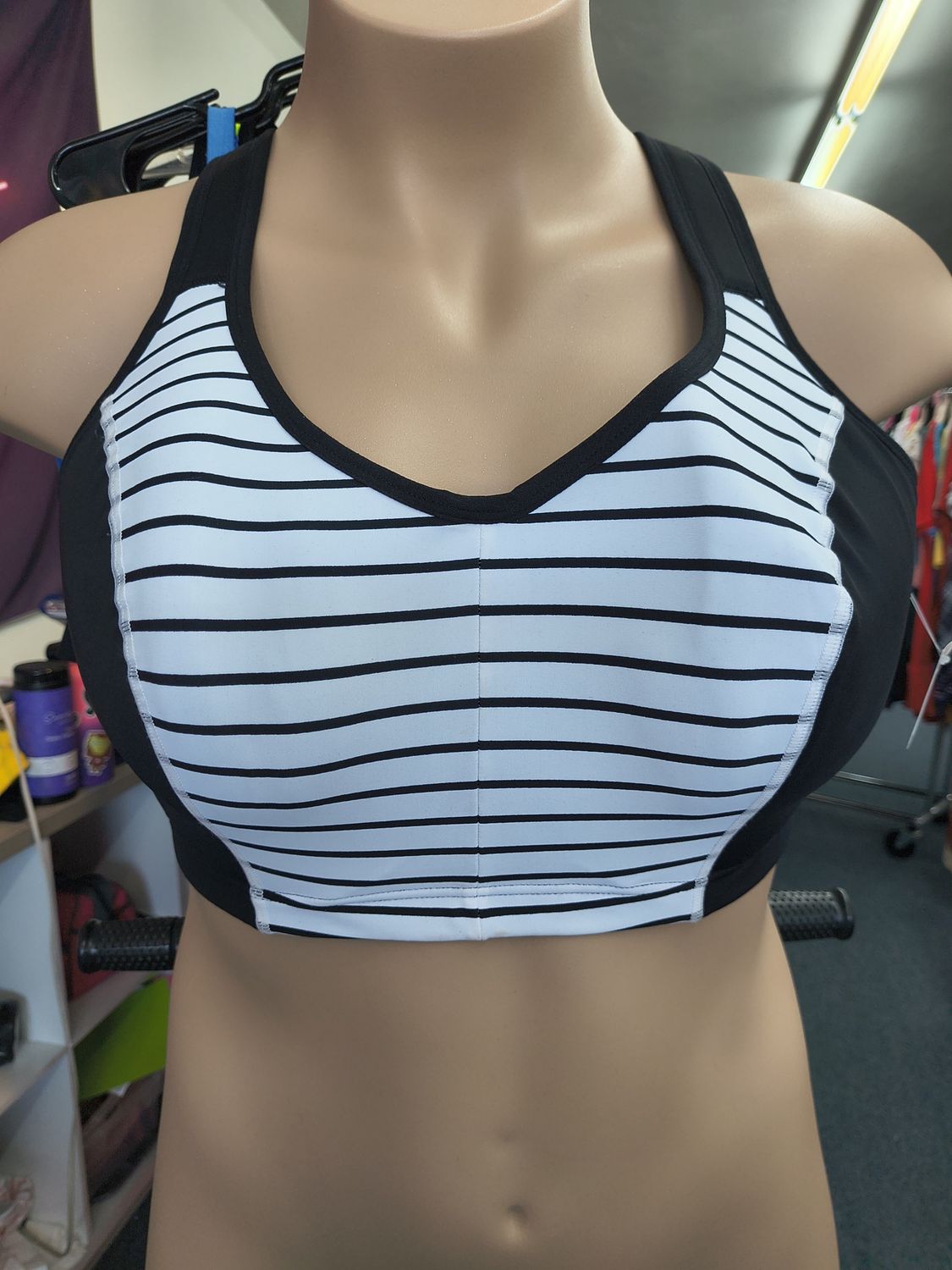 42D Lane Bryant Active  underwire sports bra stripes