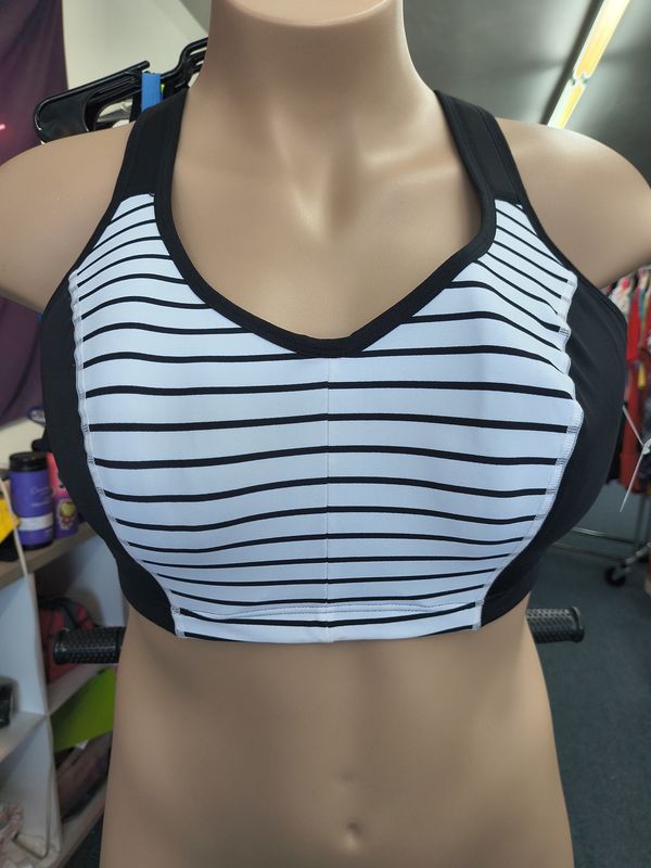 42D Lane Bryant Active  underwire sports bra stripes
