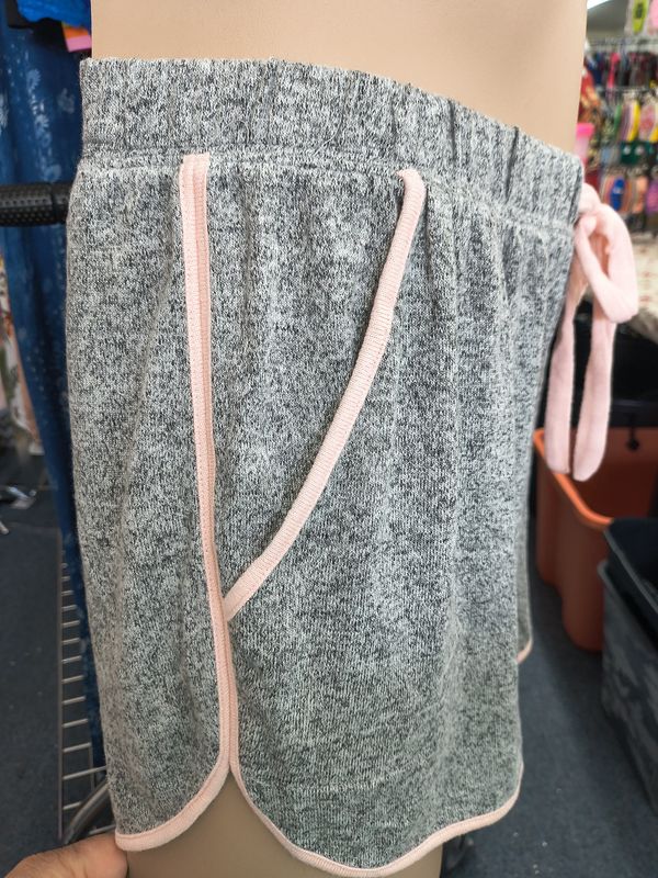 1x Sleep by Cacique soft gray and pink lounge shorts pjs