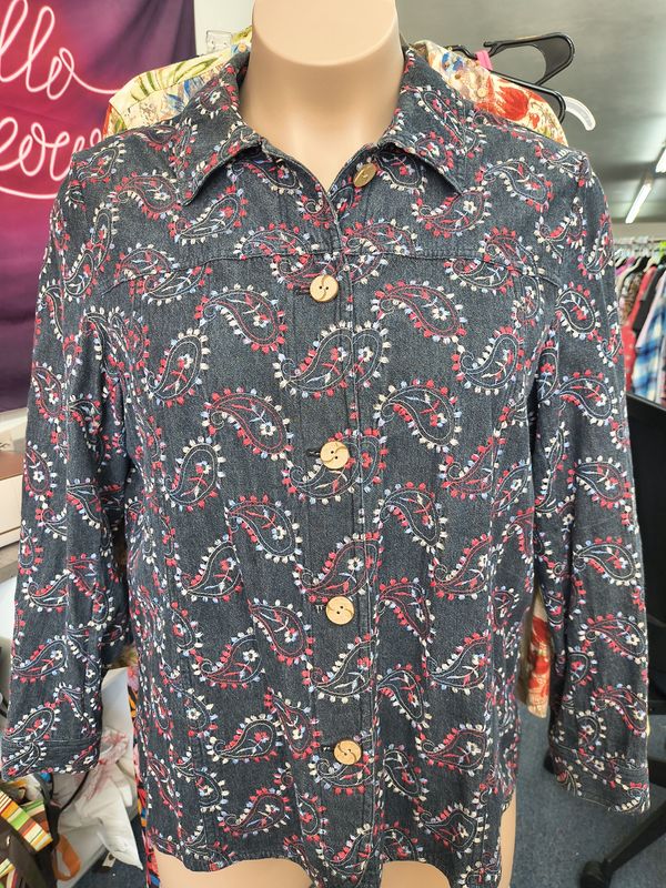 1x Coldwater Creek gray lightweight paisley jacket