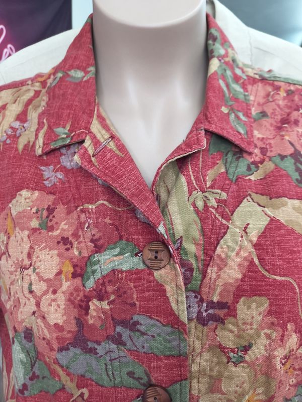 1x Coldwater Creek red floral lightweight jacket