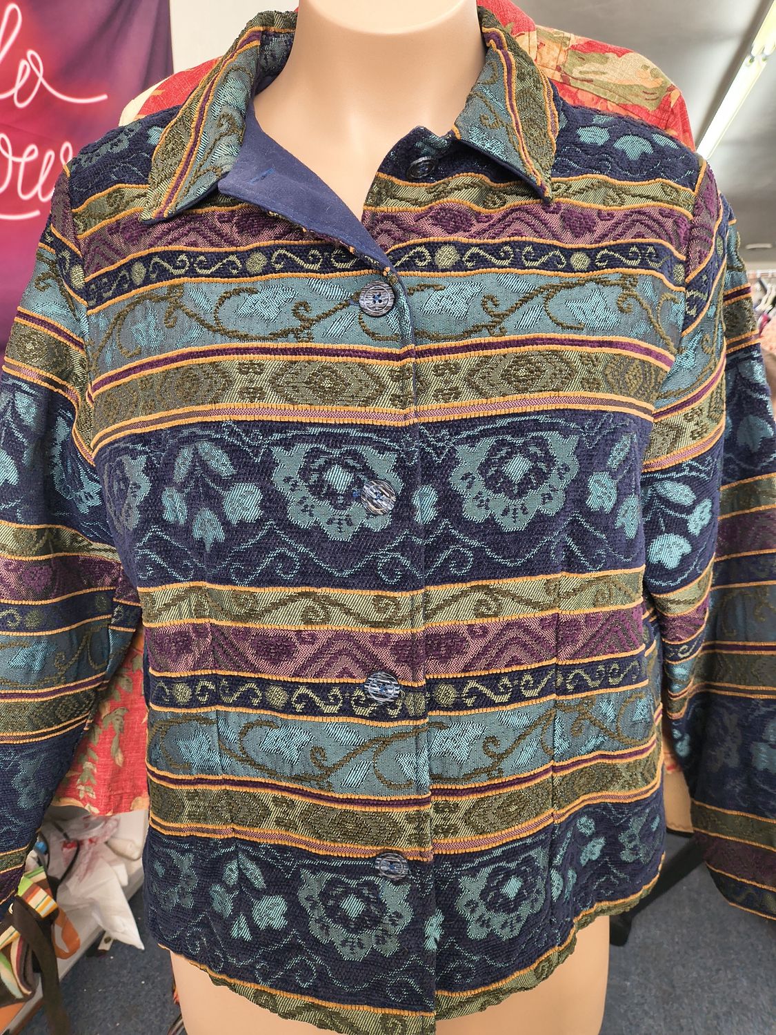 1x Coldwater Creek floral raised tapestry jacket