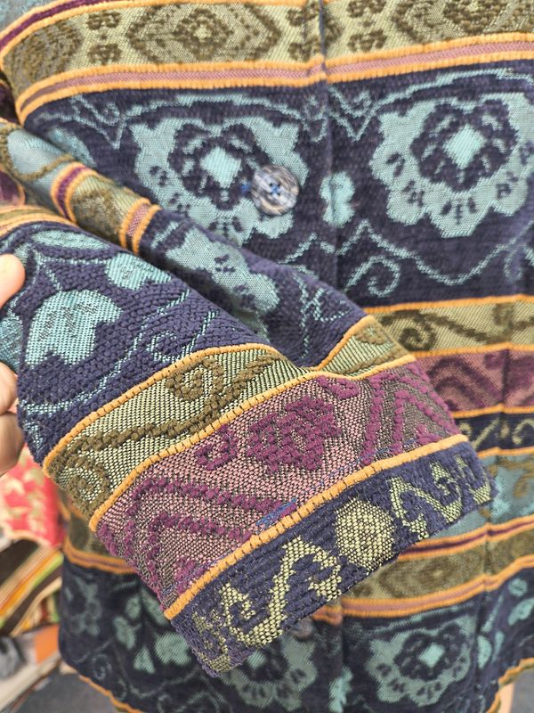 1x Coldwater Creek floral raised tapestry jacket
