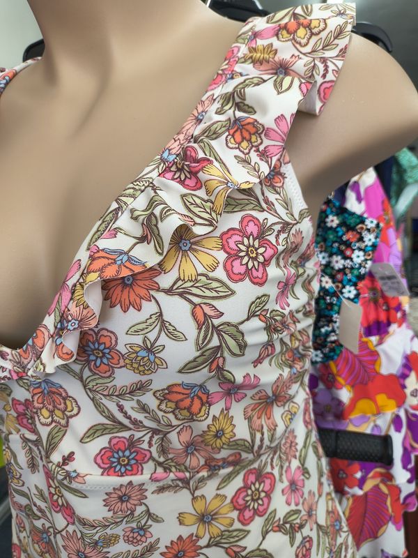 3x Old Navy ruffle shoulder tankini swim top floral