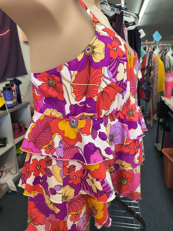 3x Island Escape floral tankini swimsuit top tiers