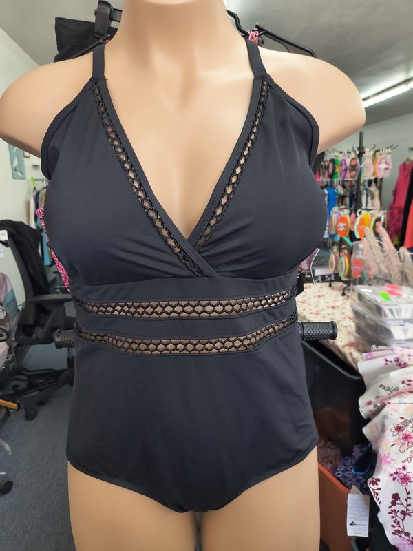 22 3x Ruby Ribbon NWT black one piece swimsuit