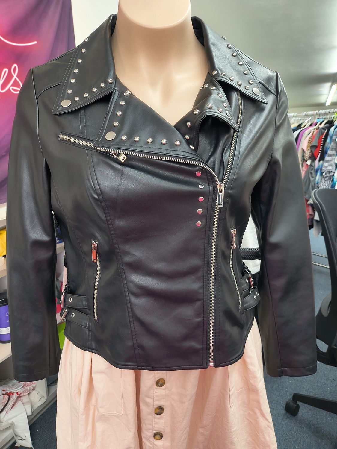 XL Chelsea DeBoer black faux leather biker jacket