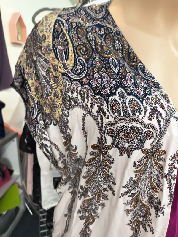 XL Suzanne Betro paisley floral long kimono