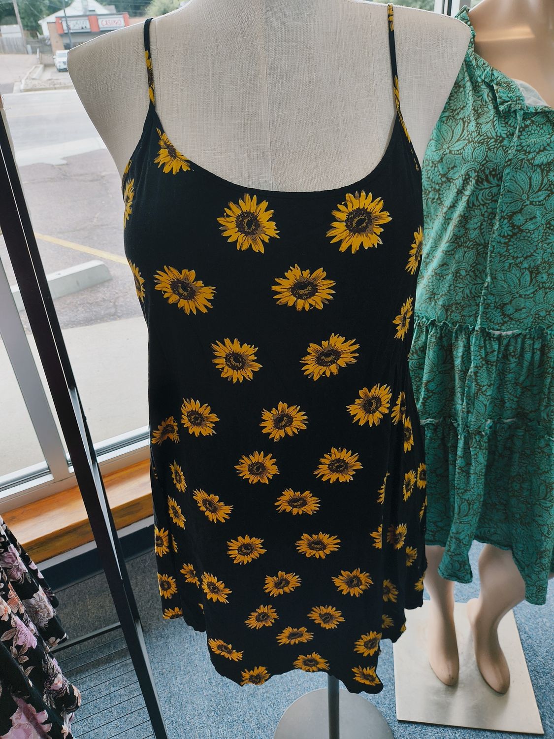 XL Miss Basic black sunflower 90's slip dress