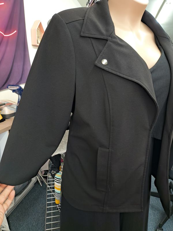 1x NYCC black open front lightweight blazer jacket