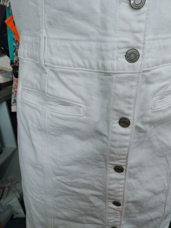 18 XXL Gap white stretchy button front denim dress