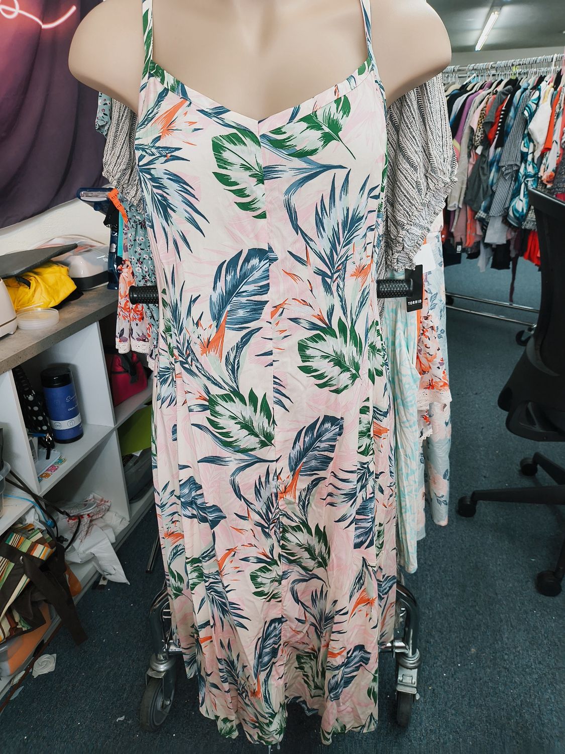 3x Torrid NWT tropical floral shift dress