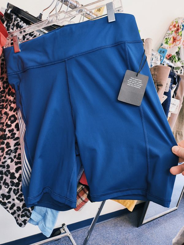 1x 16 Savage Fenty Sport NWT blue bike shorts