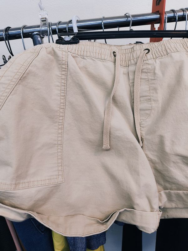 XL Natural Reflections khaki pull on short shorts