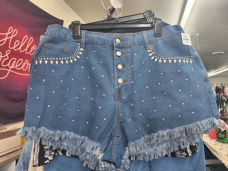 1x 16 Shein Curve frayed hem short shorts with bling