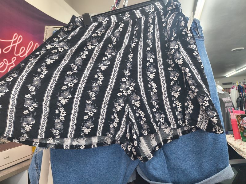XXL Arizona striped and floral lightweight shorts