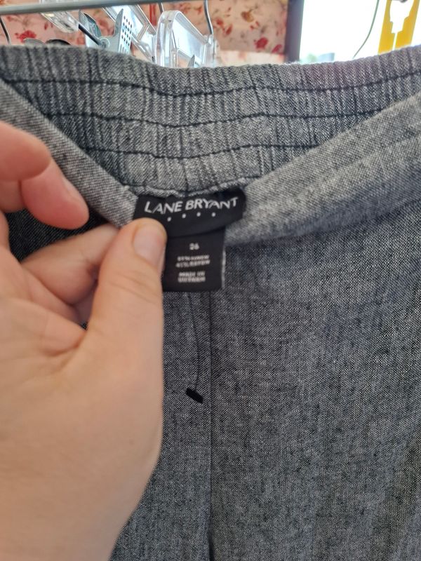 26 4x Lane Bryant gray wide leg pull on pants