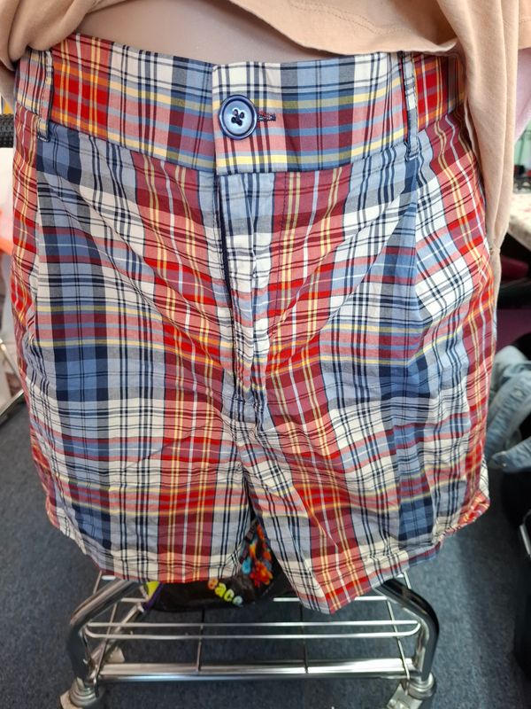 Size 22 Belle Isle Torrid plaid pleated shorts