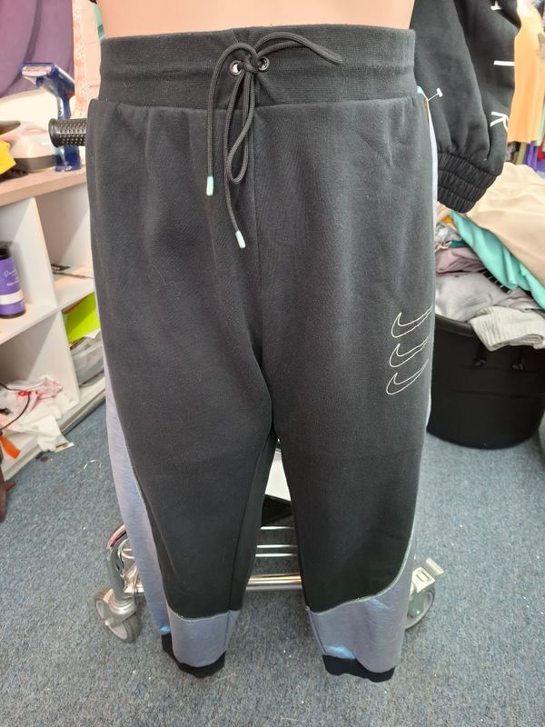 2x Nike black and blue jogger athletic pants sweats