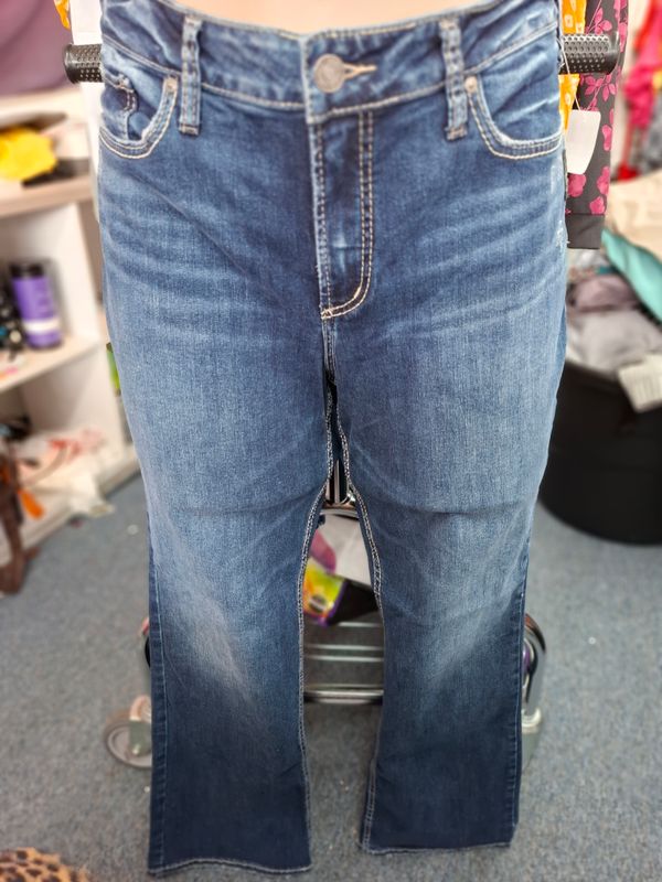 Size 16 Silver Jeans Avery slim boot jeans distressed