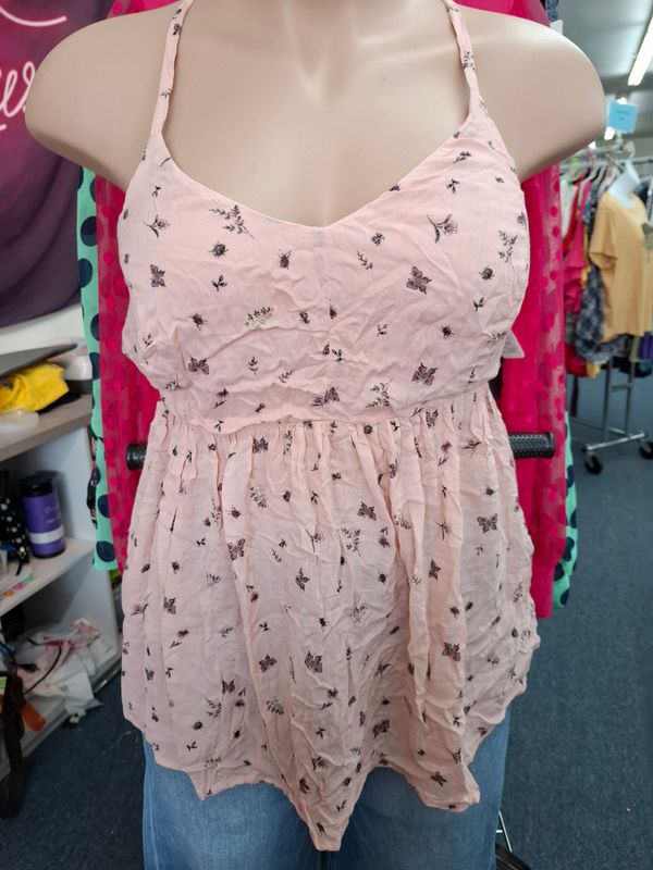 1x Torrid pink tank top bug butterfly print