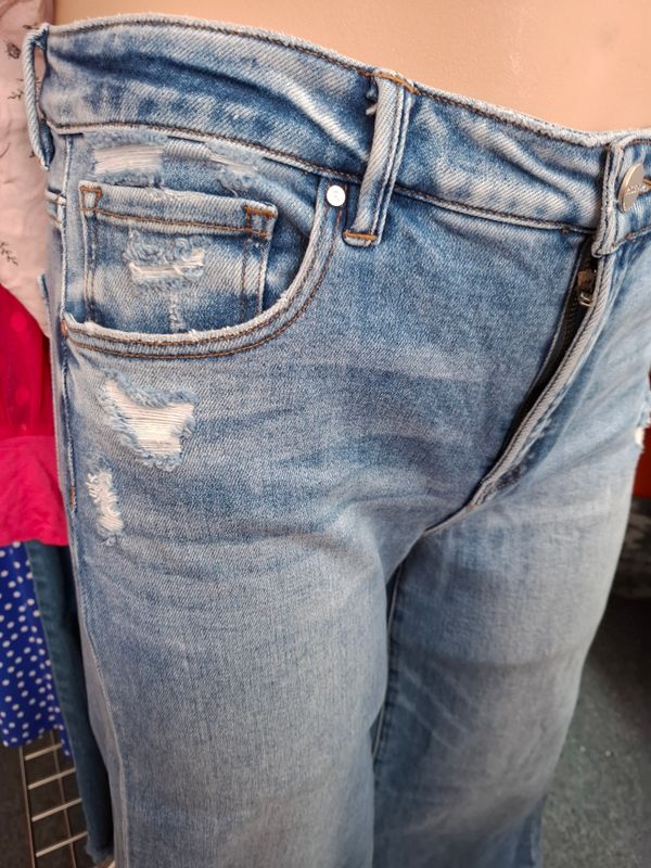 Size 15 Risen wide leg jeans distressed trendy