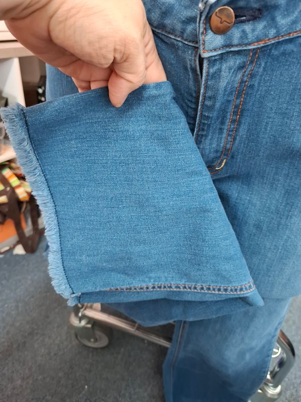 14 Lola denim jeans bootcut exposed hem ankle
