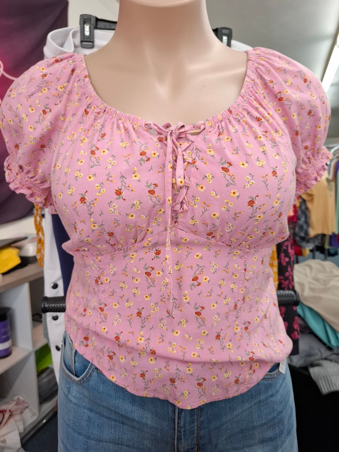 1x Torrid pink floral cropped corset bustier top