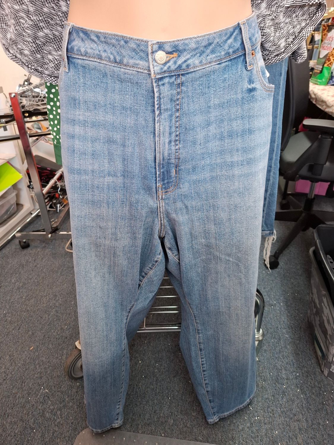 Size 28 Old Navy NWT curvy og straight jeans
