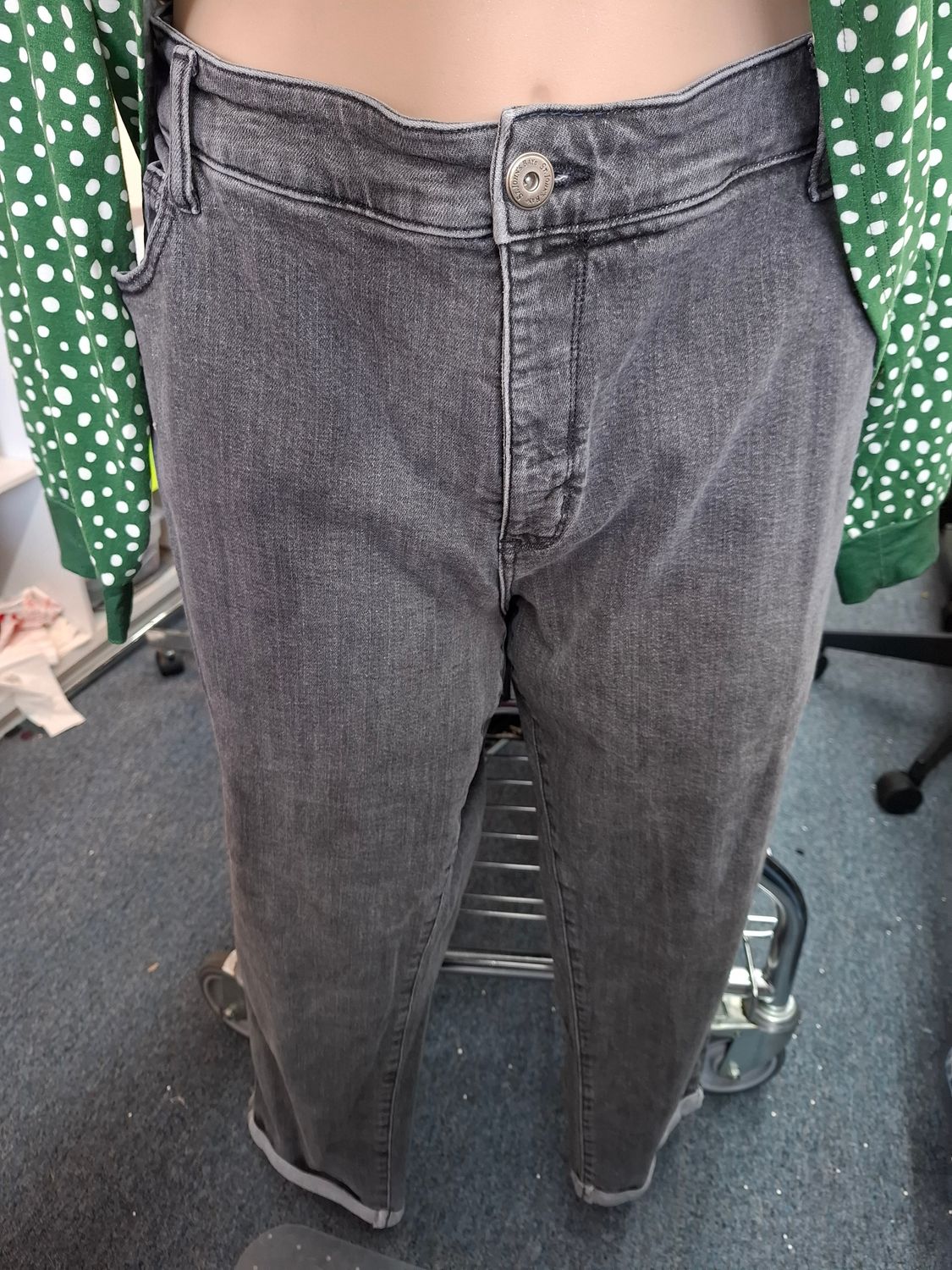 Size 28 St John's Bay Girlfriend gray jeans 5x
