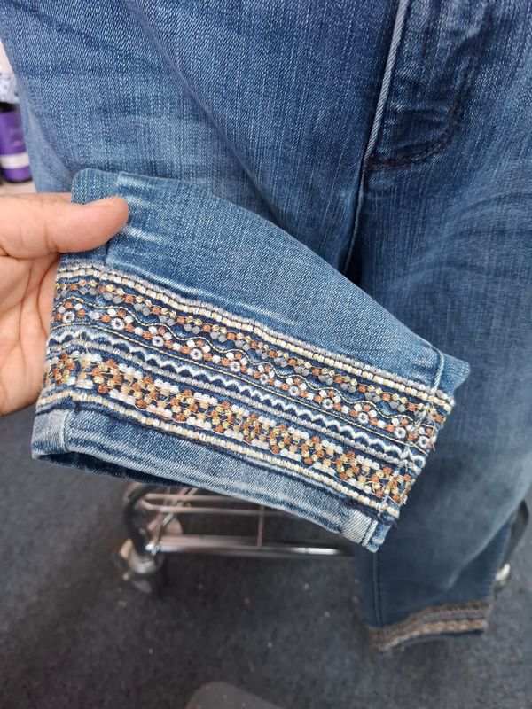 20W Signature slimming by CJ Banks crop denim jeans